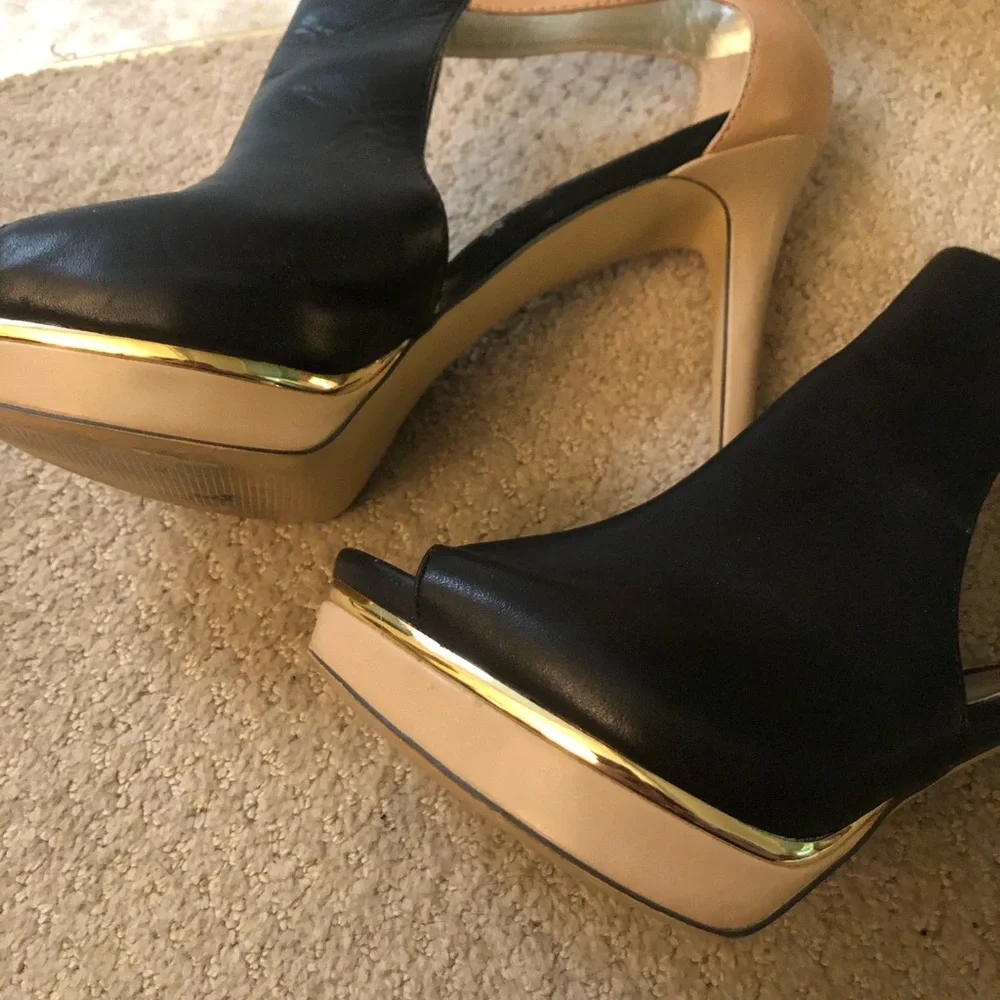 🌺Host Pick🌺 Carlos by Carlos Santana Shoes - Picture 5 of 5